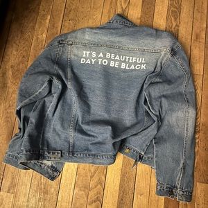 🔥🔥 It’s a beautiful day to be black denim jacket 🔥🔥